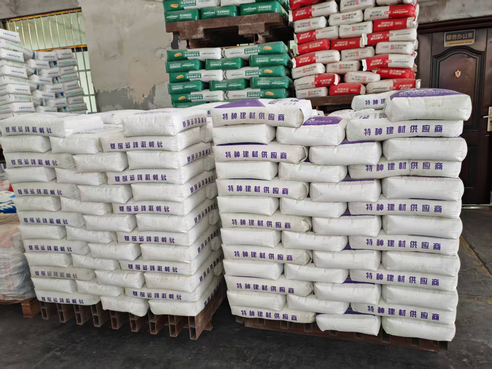 日土拱顶带模注浆料