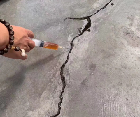 日土混凝土裂缝修补技术详解​